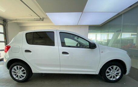Renault Sandero II рестайлинг, 2019 год, 1 180 000 рублей, 5 фотография