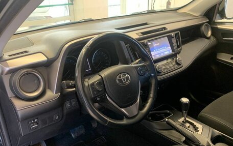 Toyota RAV4, 2019 год, 2 900 500 рублей, 13 фотография