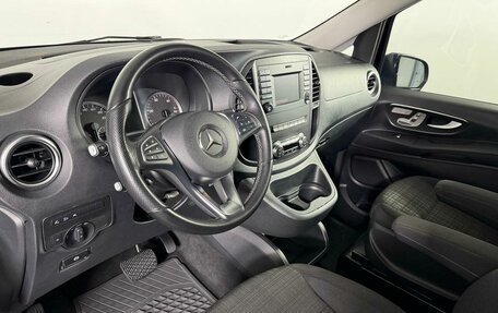 Mercedes-Benz Vito, 2018 год, 4 099 000 рублей, 12 фотография