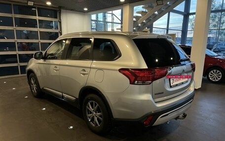 Mitsubishi Outlander III рестайлинг 3, 2019 год, 2 542 000 рублей, 5 фотография