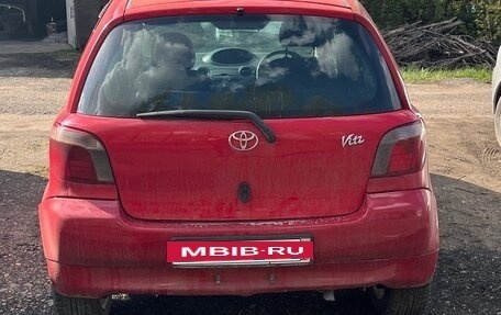 Toyota Vitz, 2001 год, 280 000 рублей, 3 фотография
