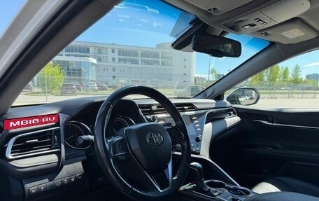 Toyota Camry, 2021 год, 2 850 000 рублей, 15 фотография