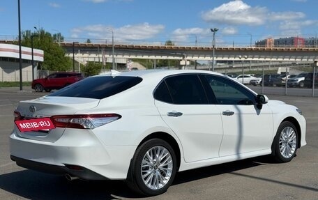 Toyota Camry, 2021 год, 2 850 000 рублей, 6 фотография