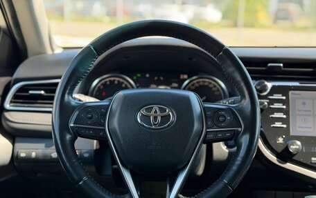 Toyota Camry, 2021 год, 2 850 000 рублей, 18 фотография