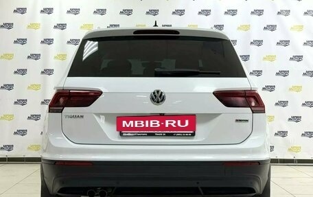 Volkswagen Tiguan II, 2018 год, 2 211 060 рублей, 7 фотография