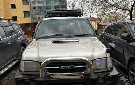 Isuzu Bighorn II, 1999 год, 800 000 рублей, 2 фотография