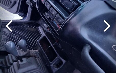 Nissan Terrano II рестайлинг, 1993 год, 500 000 рублей, 9 фотография