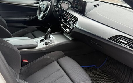 BMW 5 серия, 2017 год, 2 900 000 рублей, 8 фотография