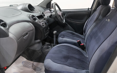 Toyota Vitz, 2001 год, 399 000 рублей, 12 фотография