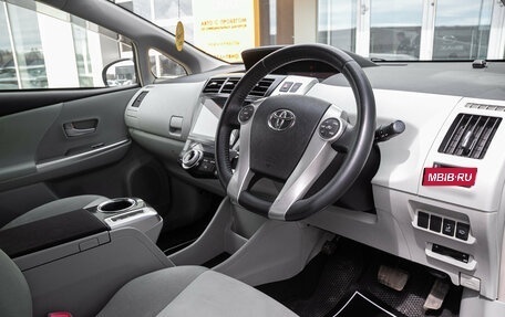 Toyota Prius Alpha I (ZVW40/41), 2013 год, 1 335 000 рублей, 14 фотография