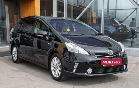 Toyota Prius Alpha I (ZVW40/41), 2013 год, 1 335 000 рублей, 6 фотография