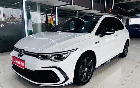 Volkswagen Golf VIII, 2022 год, 1 600 000 рублей, 1 фотография