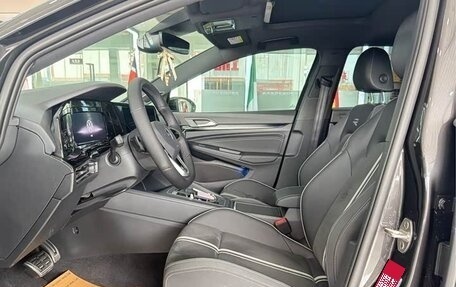Volkswagen Golf VIII, 2022 год, 1 620 000 рублей, 4 фотография