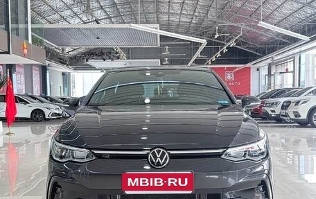 Volkswagen Golf VIII, 2022 год, 1 620 000 рублей, 2 фотография