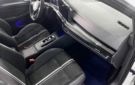 Volkswagen Golf VIII, 2022 год, 1 600 000 рублей, 4 фотография