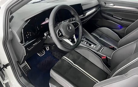 Volkswagen Golf VIII, 2022 год, 1 600 000 рублей, 3 фотография