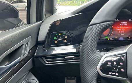 Volkswagen Golf VIII, 2022 год, 1 605 000 рублей, 14 фотография