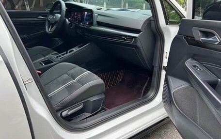 Volkswagen Golf VIII, 2022 год, 1 605 000 рублей, 19 фотография