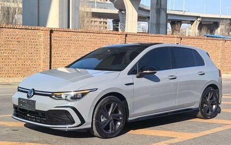 Volkswagen Golf VIII, 2022 год, 1 600 000 рублей, 1 фотография