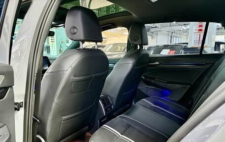 Volkswagen Golf VIII, 2022 год, 1 608 000 рублей, 5 фотография