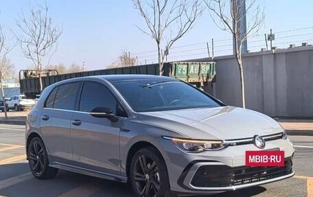 Volkswagen Golf VIII, 2022 год, 1 600 000 рублей, 3 фотография