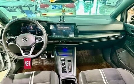 Volkswagen Golf VIII, 2022 год, 1 608 000 рублей, 6 фотография