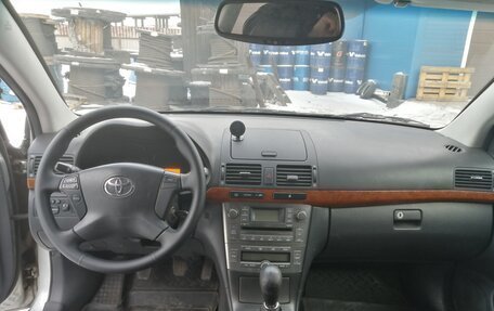 Toyota Avensis III рестайлинг, 2008 год, 830 000 рублей, 17 фотография