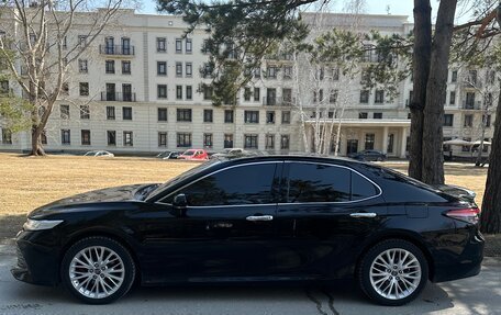 Toyota Camry, 2018 год, 2 750 000 рублей, 9 фотография