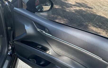 Toyota Camry, 2018 год, 2 750 000 рублей, 15 фотография