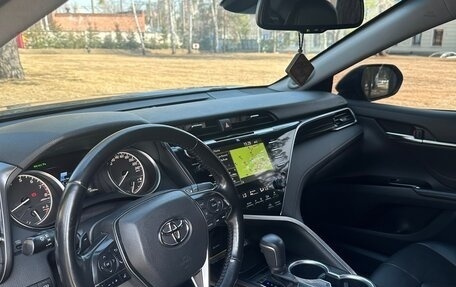 Toyota Camry, 2018 год, 2 750 000 рублей, 17 фотография