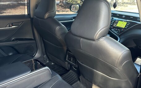 Toyota Camry, 2018 год, 2 750 000 рублей, 21 фотография