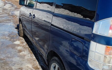 Toyota Voxy II, 2002 год, 750 000 рублей, 6 фотография