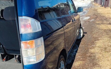 Toyota Voxy II, 2002 год, 750 000 рублей, 5 фотография