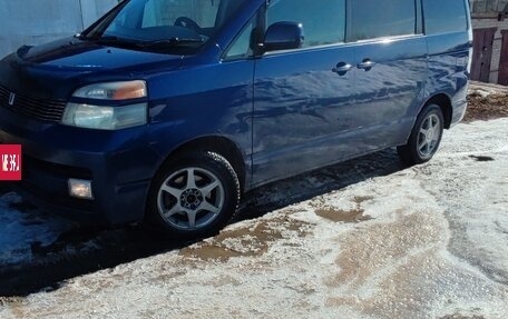 Toyota Voxy II, 2002 год, 750 000 рублей, 2 фотография