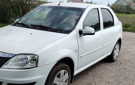 Renault Logan I, 2012 год, 390 000 рублей, 3 фотография