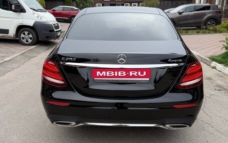 Mercedes-Benz E-Класс, 2017 год, 3 200 000 рублей, 5 фотография