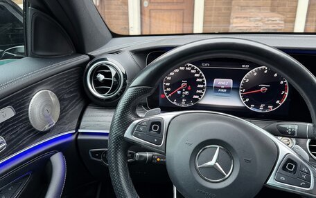 Mercedes-Benz E-Класс, 2017 год, 3 200 000 рублей, 10 фотография