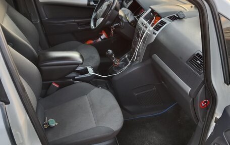 Opel Zafira B, 2012 год, 730 000 рублей, 1 фотография