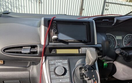 Toyota Wish II, 2010 год, 1 300 000 рублей, 22 фотография