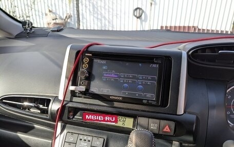 Toyota Wish II, 2010 год, 1 300 000 рублей, 34 фотография