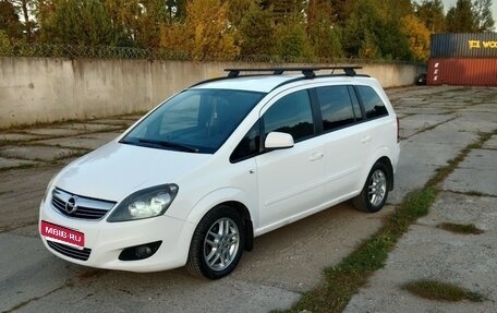 Opel Zafira B, 2012 год, 730 000 рублей, 10 фотография