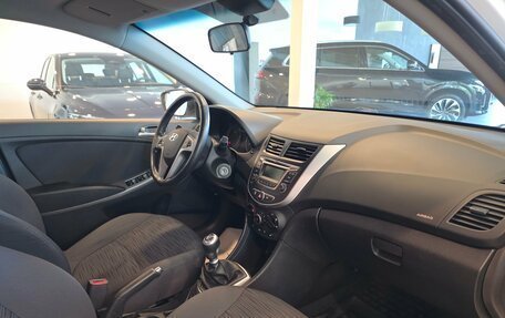 Hyundai Solaris II рестайлинг, 2016 год, 1 150 000 рублей, 24 фотография