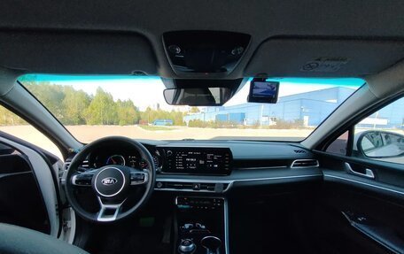 KIA K5, 2020 год, 2 350 000 рублей, 31 фотография