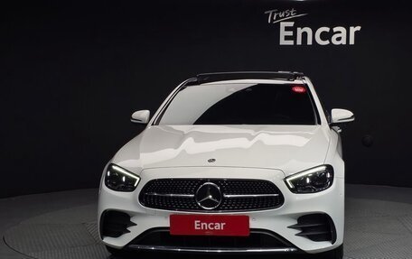 Mercedes-Benz E-Класс, 2022 год, 5 120 000 рублей, 2 фотография