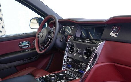 Rolls-Royce Cullinan, 2020 год, 31 900 000 рублей, 9 фотография