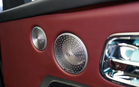 Rolls-Royce Cullinan, 2020 год, 31 900 000 рублей, 12 фотография