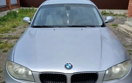 BMW 1 серия, 2008 год, 630 000 рублей, 2 фотография