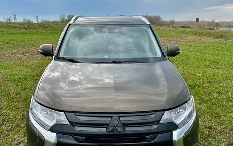 Mitsubishi Outlander III рестайлинг 3, 2018 год, 2 850 000 рублей, 8 фотография