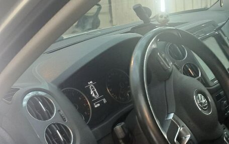 Volkswagen Tiguan I, 2016 год, 2 600 000 рублей, 3 фотография