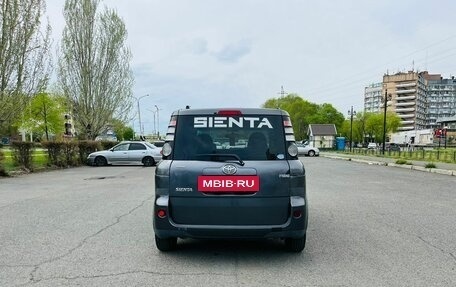 Toyota Sienta I, 2010 год, 719 000 рублей, 7 фотография